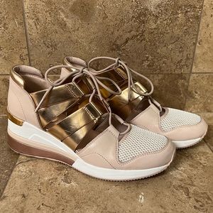 Michael Kors Beckett Metallic Sneaker size 8